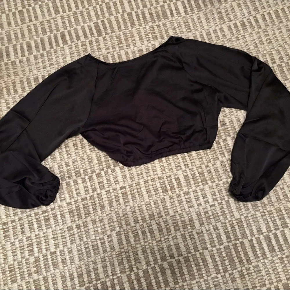 WeWoreWhat Black Balloon Sleeve Blouse - Picture 3 of 6